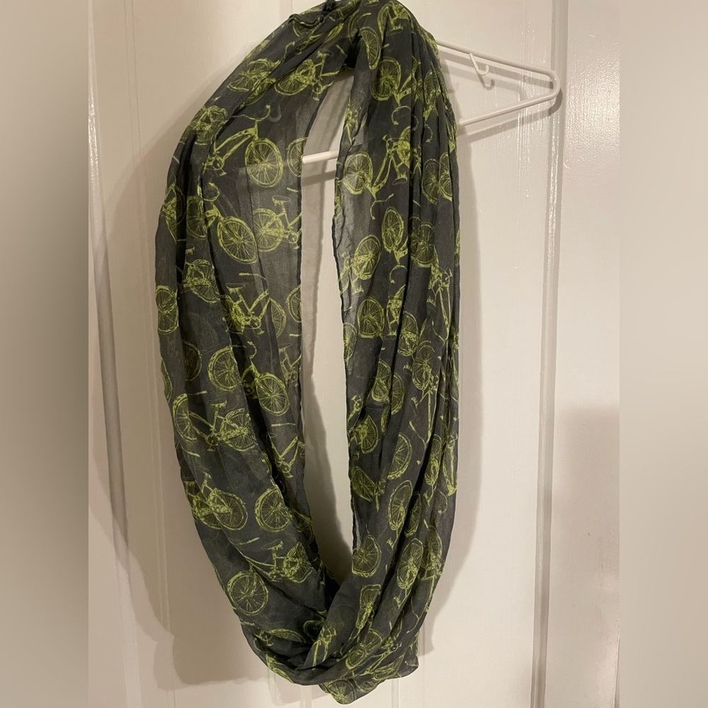 Infinity Scarf Bicycle Print Green​